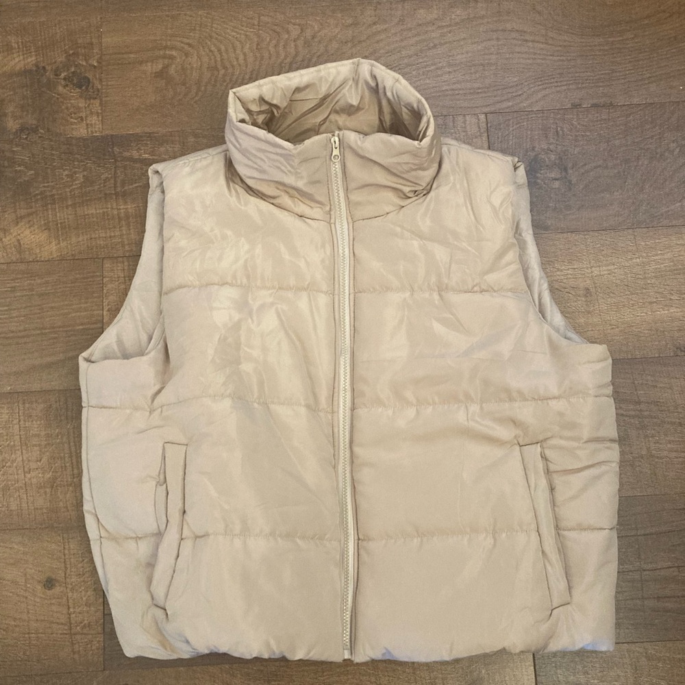 Puffer Vest Cropped Women’s XL NEW